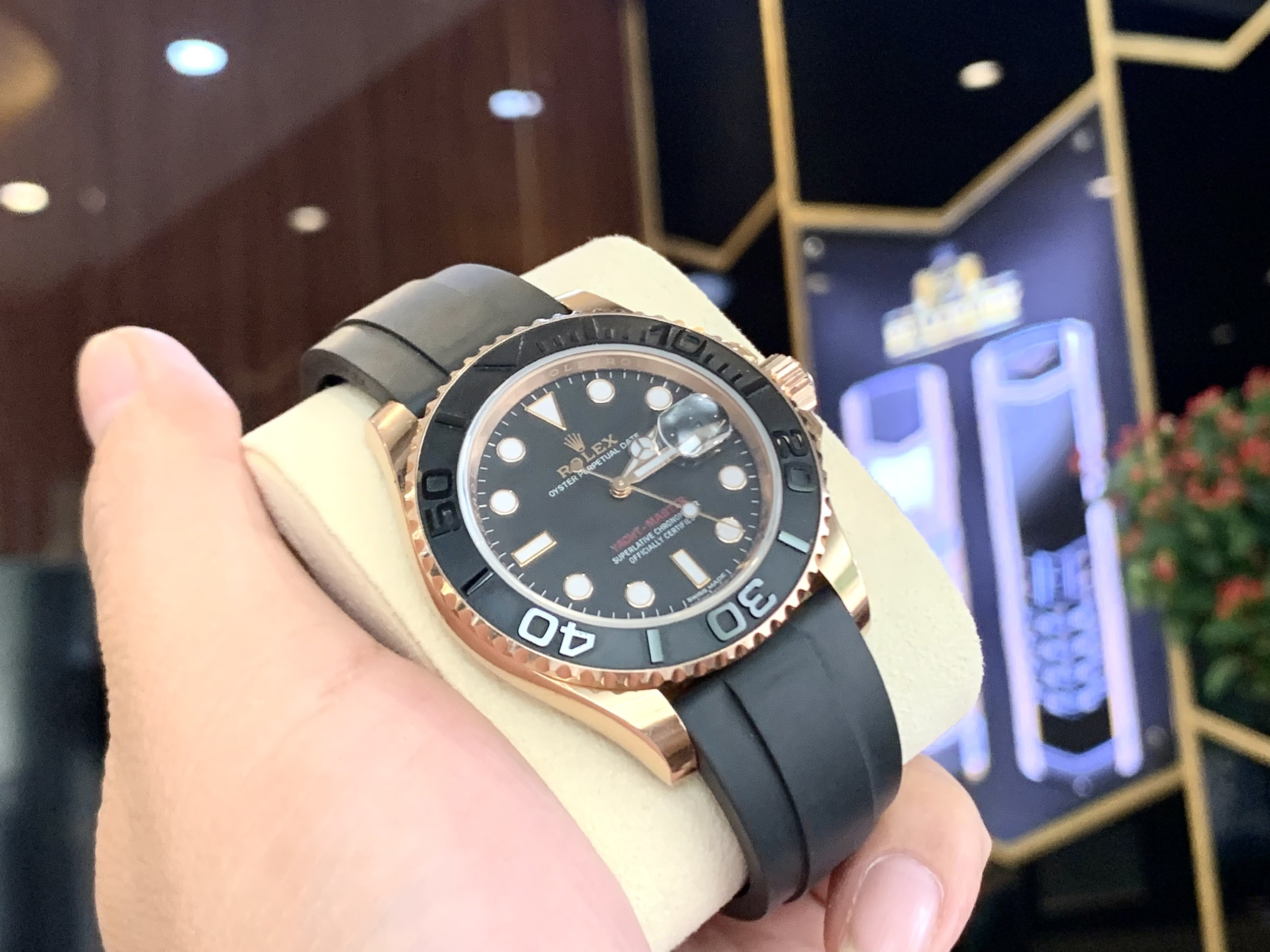 Đắng lòng” câu chuyện mua đồng hồ Rolex: Hơn 80% khách hàng bị lừa!